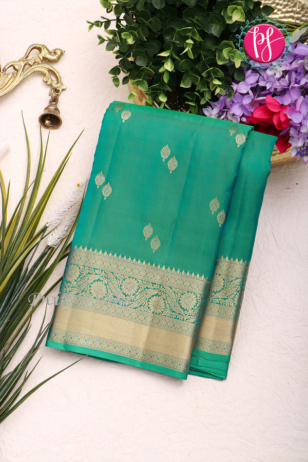 Pure Kanchipuram Silk Saree-Distemper green-PA04340