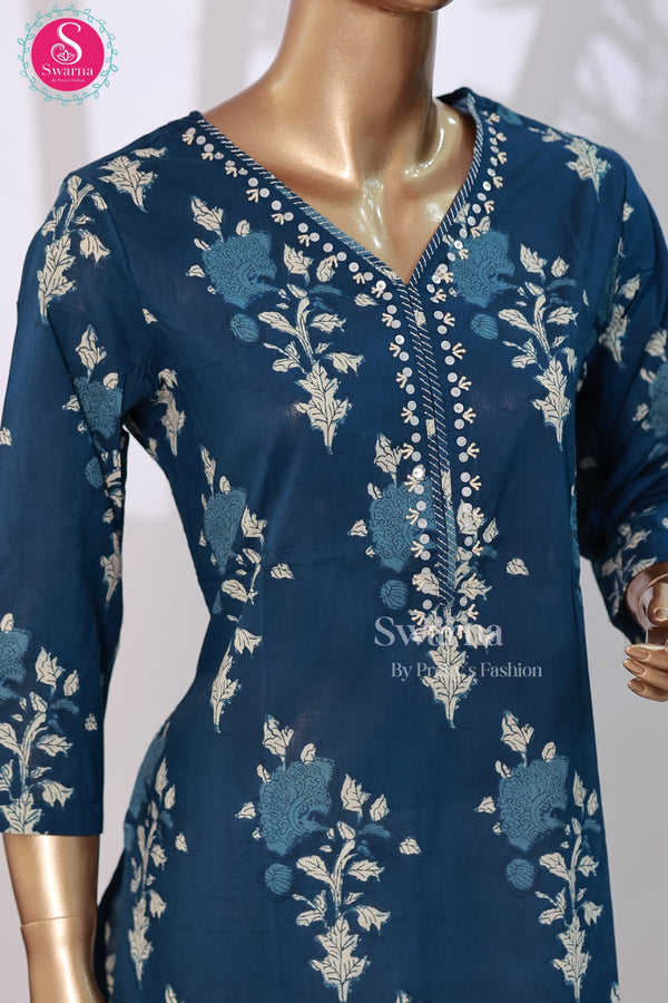 Dark Peacock Blue Floral Embroidered Straight Kurta-SWRM022