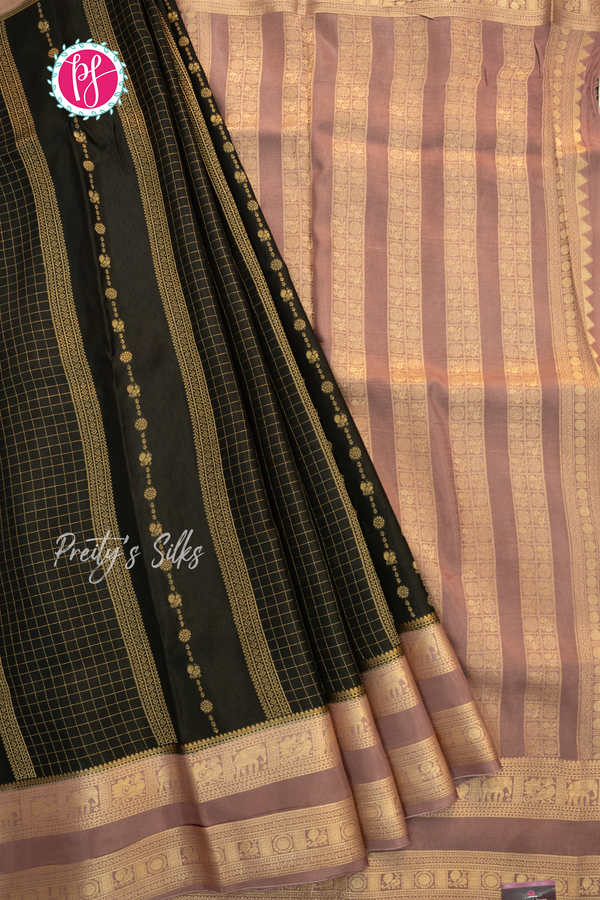 Munga Crepe Silk Saree with checks pattern- PA53740
