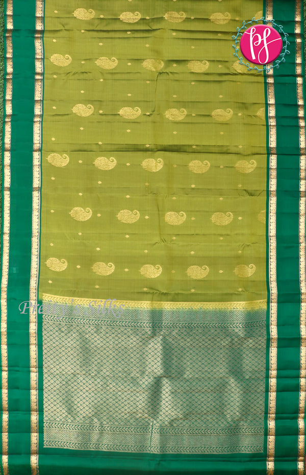 Half Pure Kanchipuram Silk Saree-Mehandi Green With Leaf Green-PF68647
