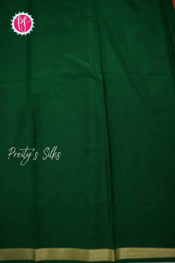 Pure Mysore Crepe Silk Saree- Red And Bottlegreen-PA56111