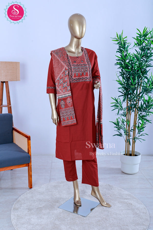 Crimson Heritage Cotton Suit Set-SWRM667